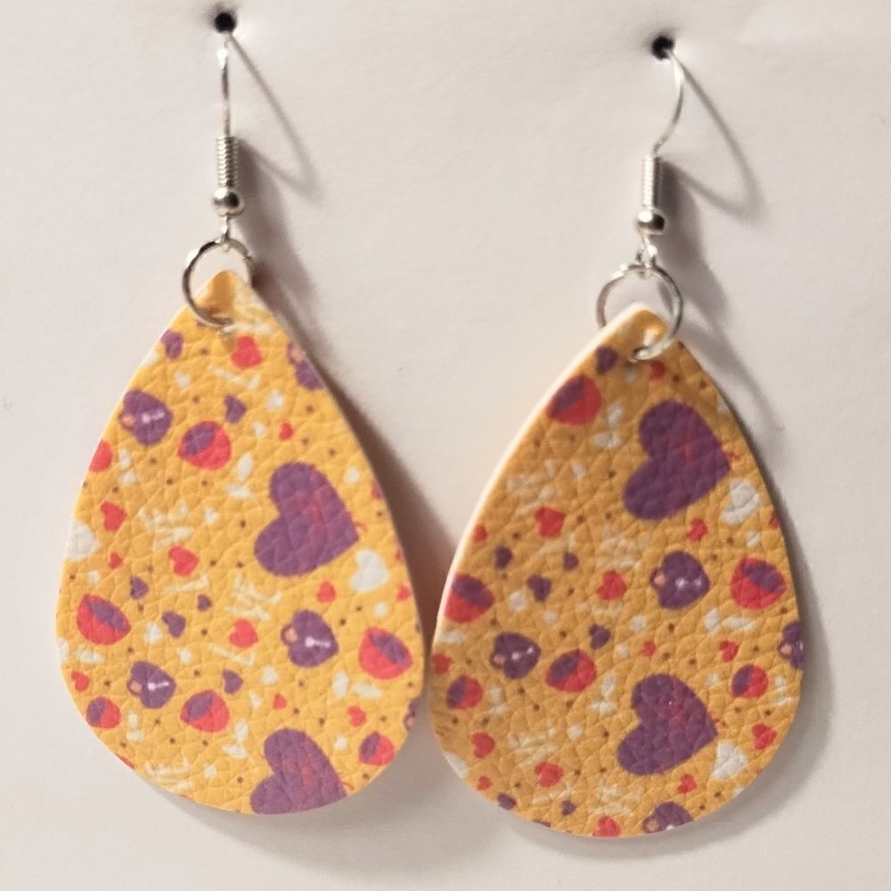 Hearts dangle earrings teardrop‎ faux leather new d73